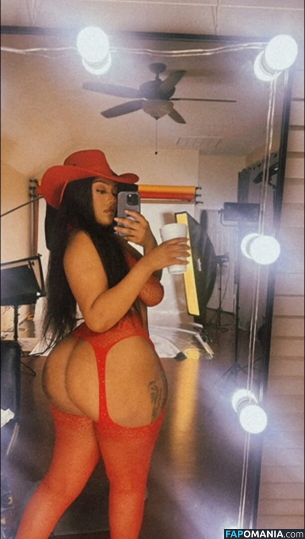 Queen Sznn / https: / locdqueenx Nude OnlyFans  Leaked Photo #4