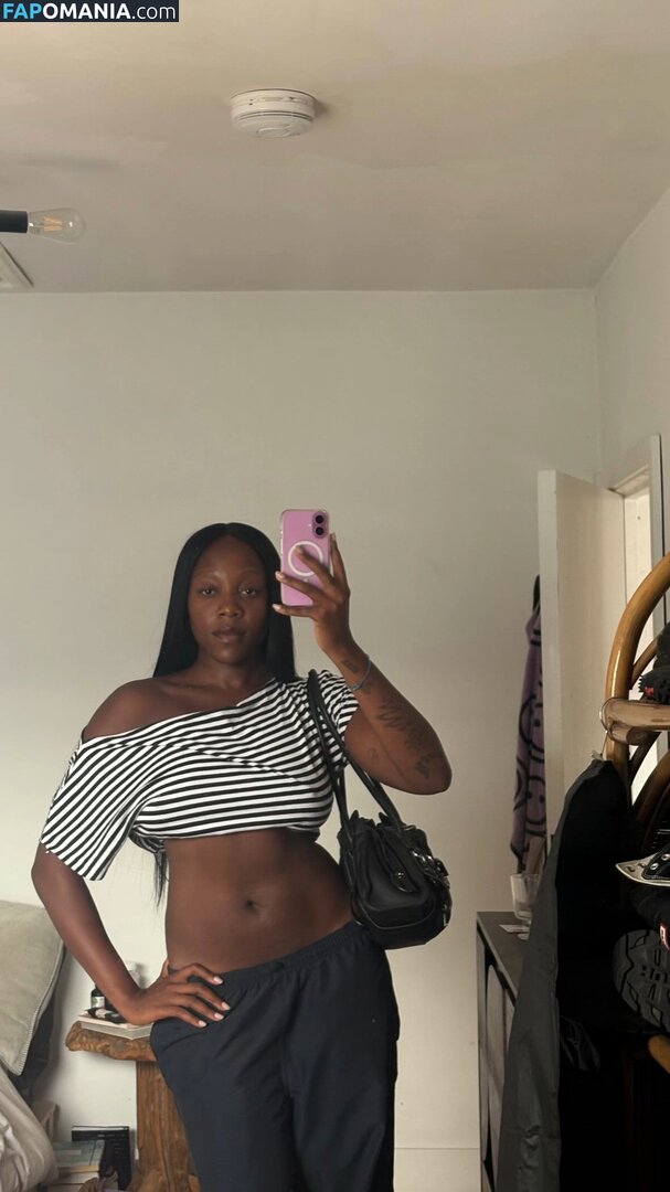Rachel Chinouriri / rachelchinouriri Nude OnlyFans  Leaked Photo #1