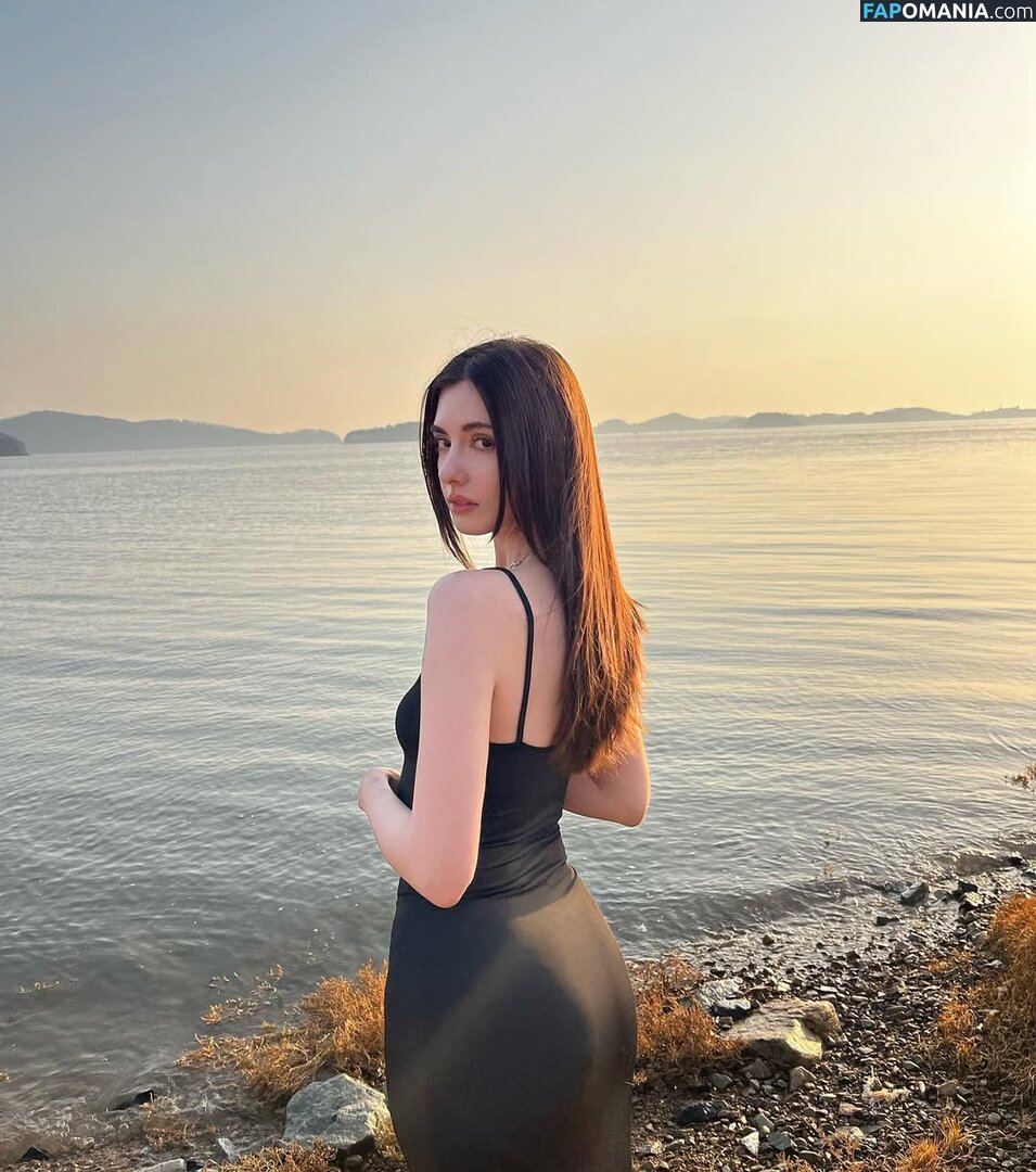 Rachel Kwon / https: / rachelheheh / rachelkgagami Nude OnlyFans  Leaked Photo #4