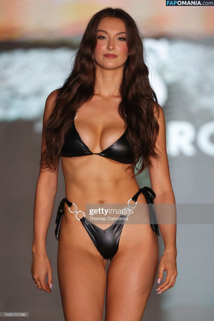 Beautyandbrainswithatwist / Rachel Michelle / rachellemichelle Nude OnlyFans  Leaked Photo #95