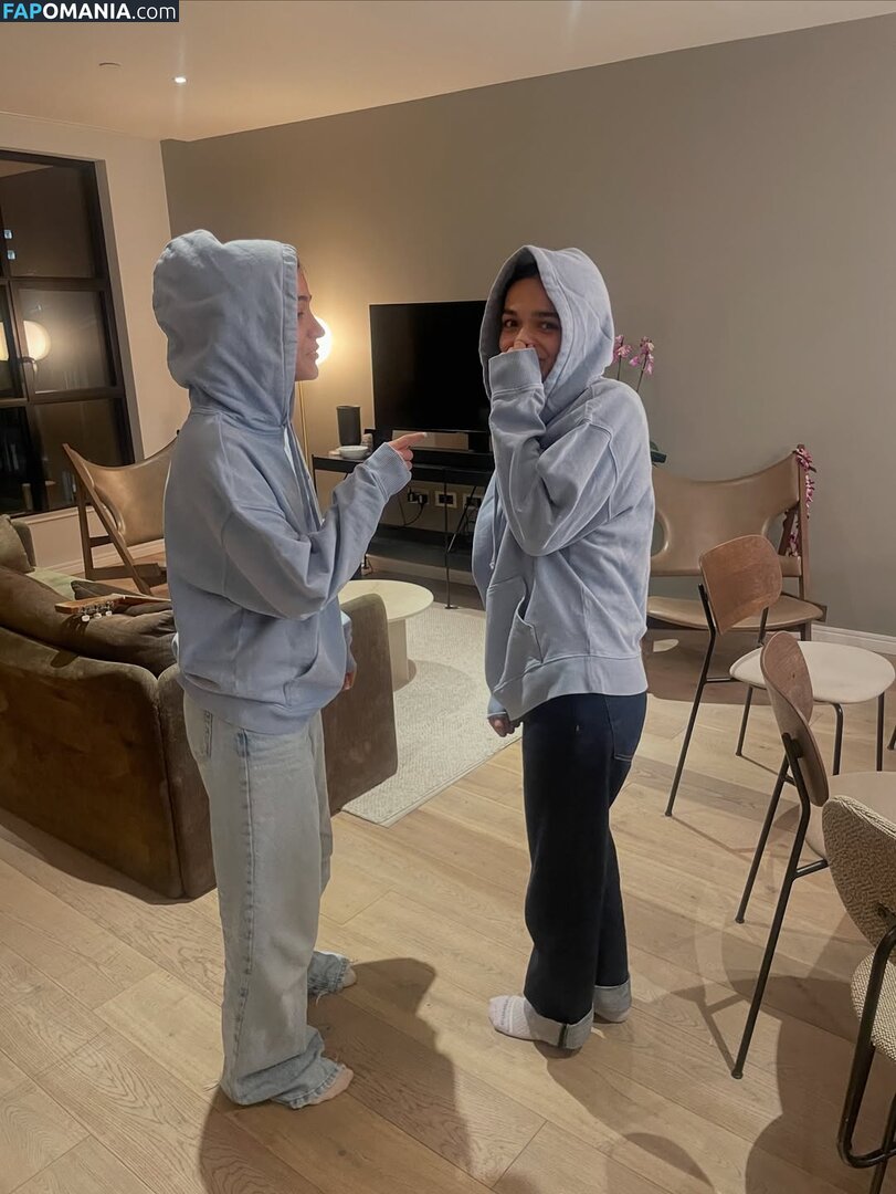 Rachel Zegler / rachelzegler / rachmariexoxo Nude OnlyFans  Leaked Photo #859