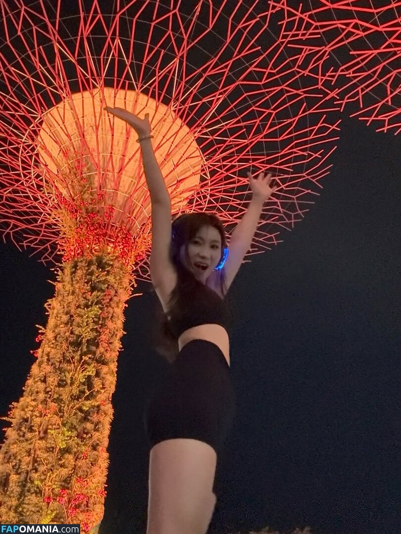 Rainie / lalibula8 Nude OnlyFans  Leaked Photo #2