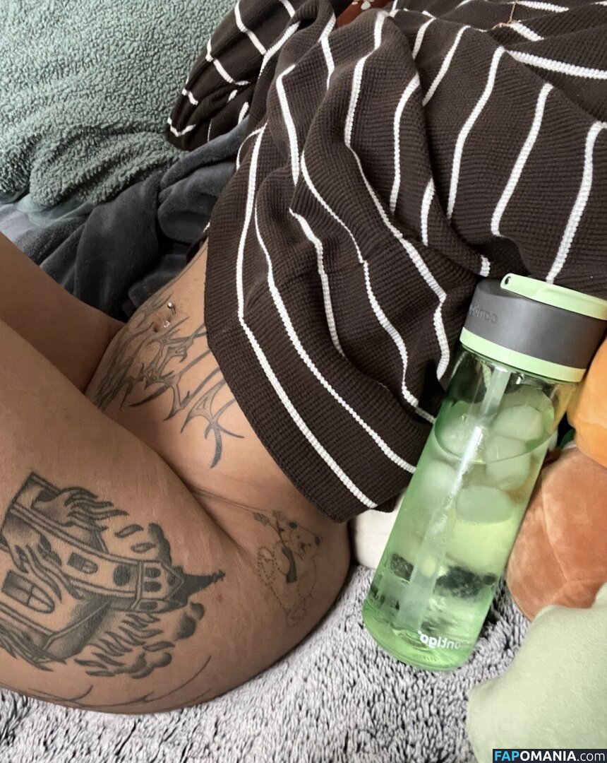 RATBAE444 / raebaee94 / raybae._ Nude OnlyFans  Leaked Photo #1