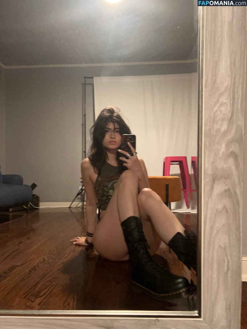 RawrReeXD  / RawrReeXD / Rorey / rawrreexd Nude OnlyFans  Leaked Photo #3