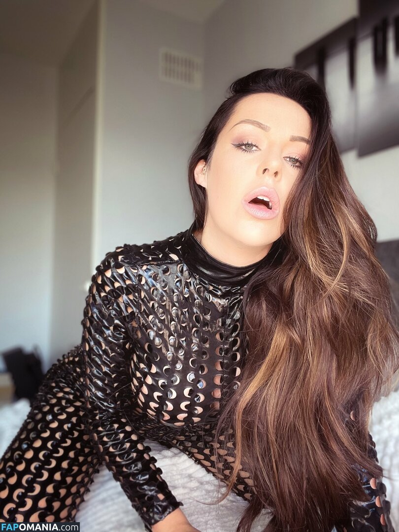 Rebecca Louise / RebeccaLouisex95 / rebeccalouise95 / rebeccaloumodel Nude OnlyFans  Leaked Photo #7
