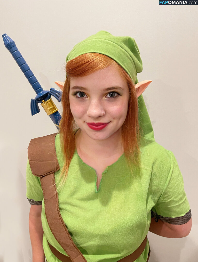 redpandaeyes Nude OnlyFans  Leaked Photo #2