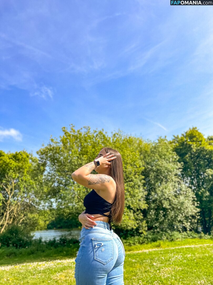 Renata Ramos / https: / renataramos._ Nude OnlyFans  Leaked Photo #2