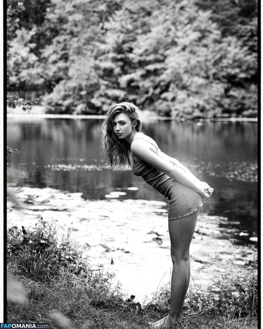 Renata Ri / Renatarii / renata_ri / renatarrii Nude OnlyFans  Leaked Photo #713