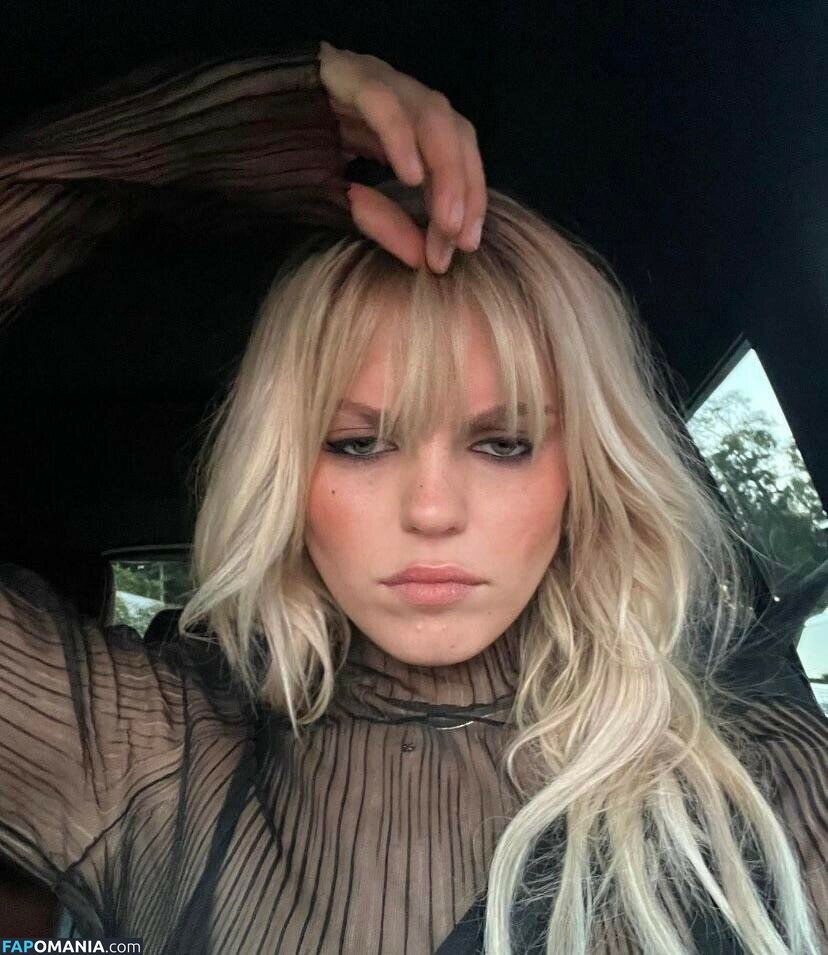 Renee Rapp / reneerapp Nude OnlyFans  Leaked Photo #4