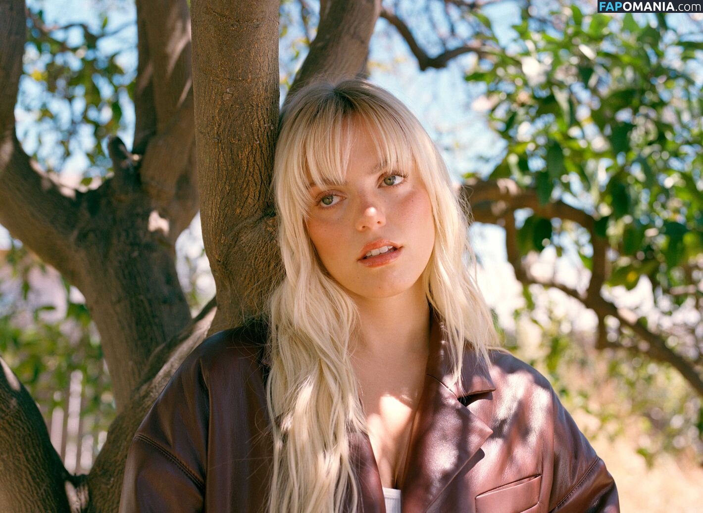 Renee Rapp / reneerapp Nude OnlyFans  Leaked Photo #130