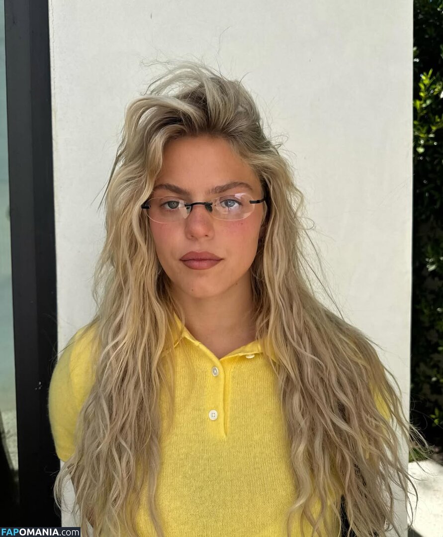 Renee Rapp / reneerapp Nude OnlyFans  Leaked Photo #140