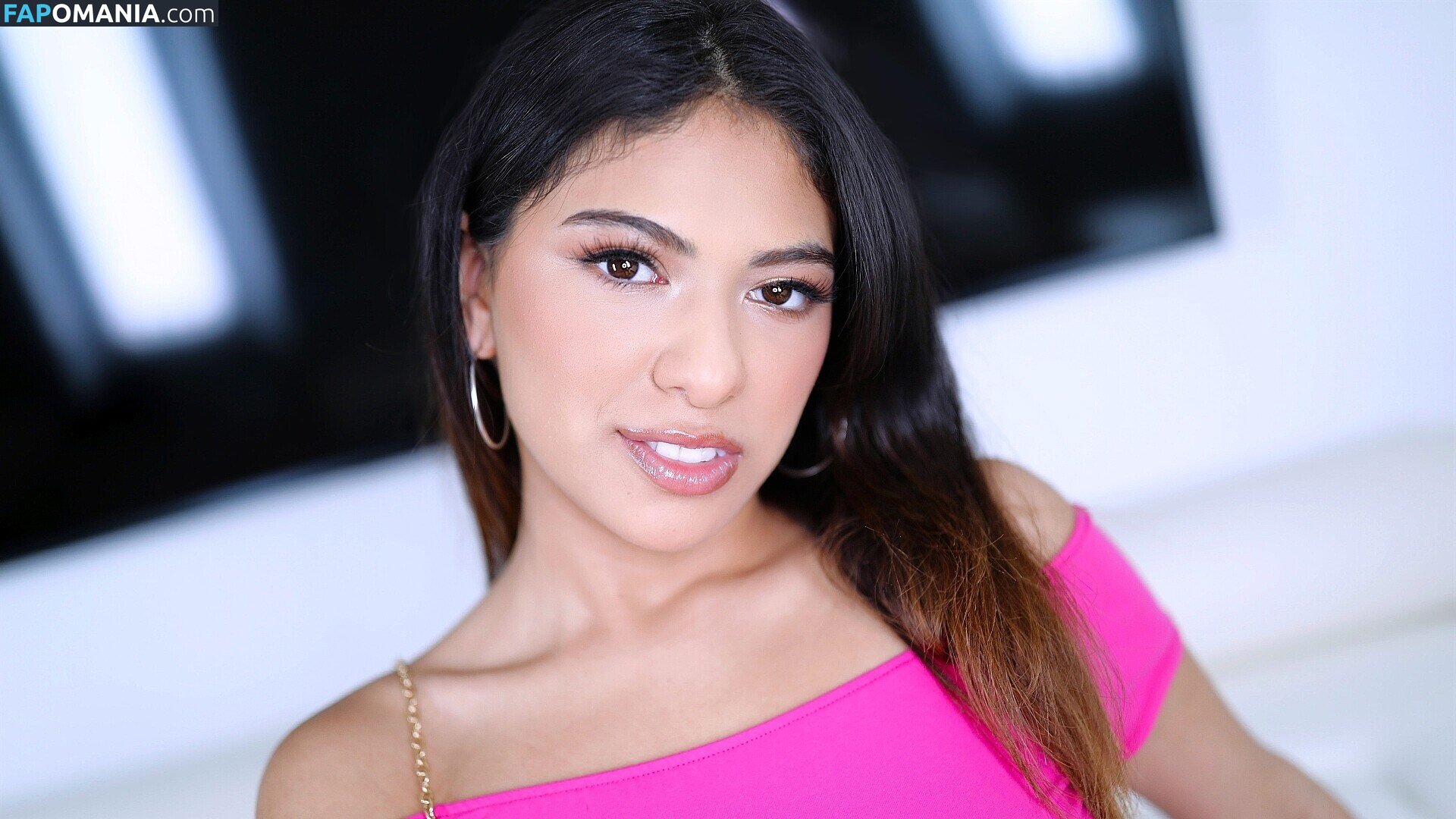 Reyna Belle / Reynabelle19 / imreynabelle / reynabelle Nude OnlyFans  Leaked Photo #1