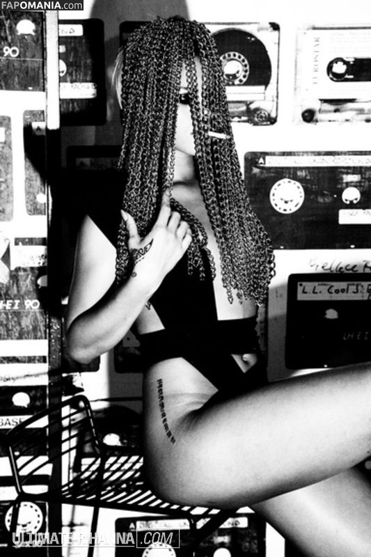 Rihanna Nude OnlyFans  Leaked Photo #15