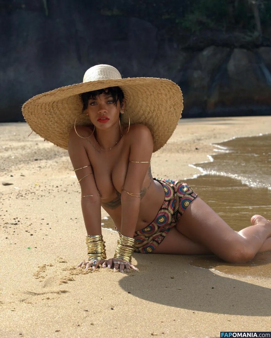 Rihanna Nude Leaked Photo #299