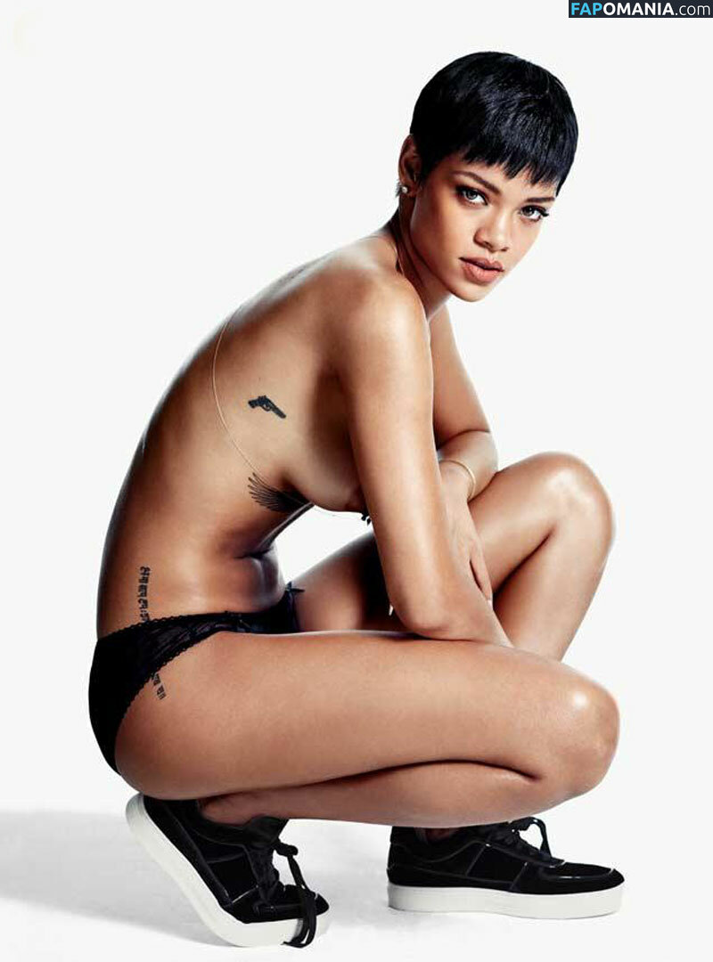 Rihanna Nude Leaked Photo #1010