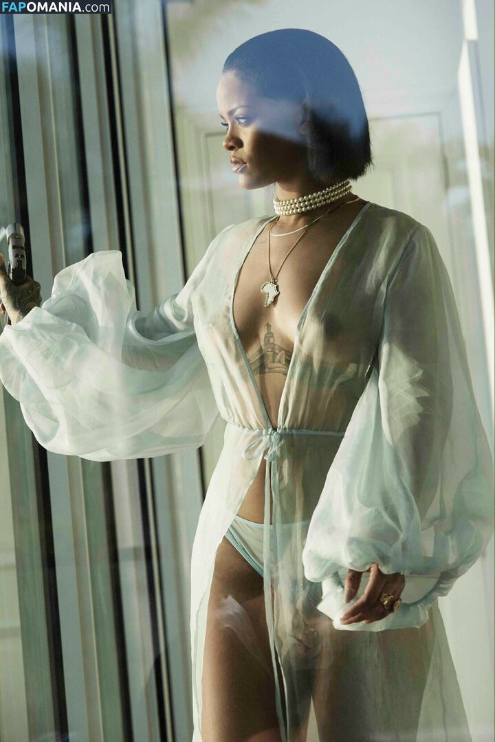 Rihanna Nude Leaked Photo #1129