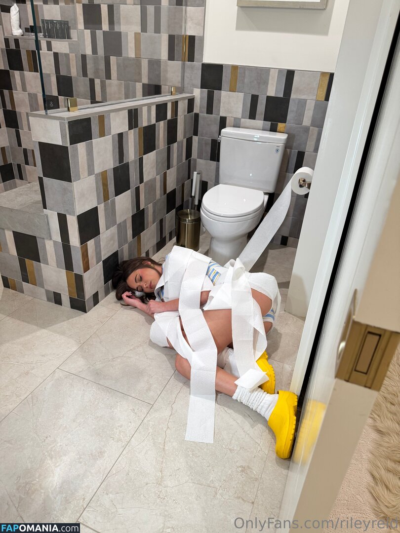 letrileylive / rileyreid Nude OnlyFans  Leaked Photo #32