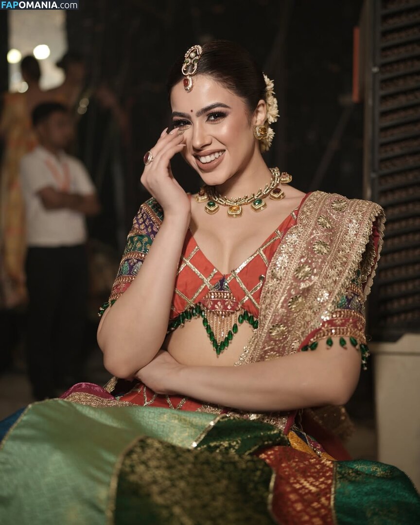 Riva Arora / https: / riva.arora.1 / riva.aroraofficial / rivarora_ Nude OnlyFans  Leaked Photo #5