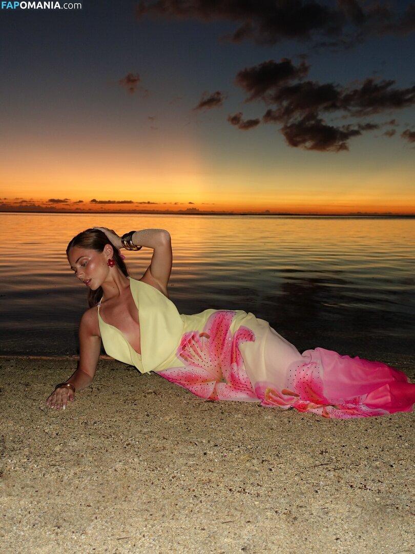 Romane Bertrand / rromane.b Nude OnlyFans  Leaked Photo #20