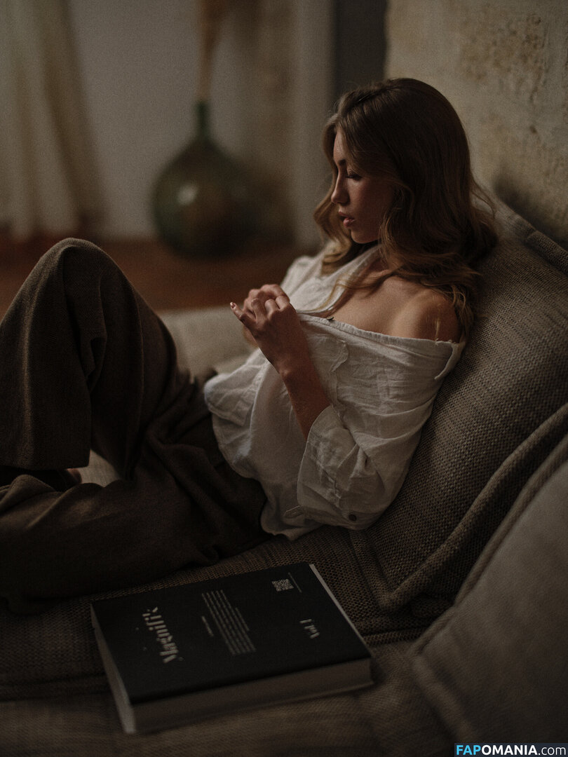 romy_vrhs Nude OnlyFans  Leaked Photo #5