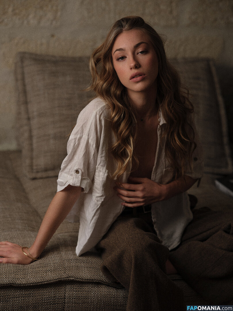 romy_vrhs Nude OnlyFans  Leaked Photo #7