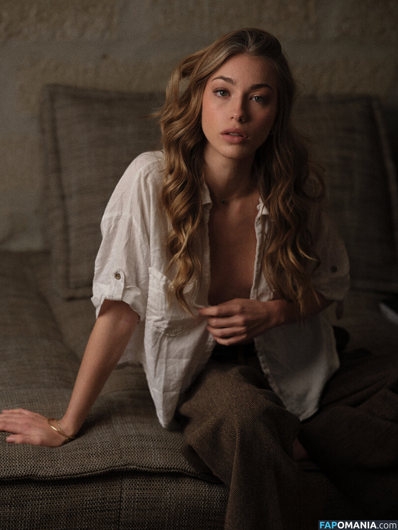 romy_vrhs Nude OnlyFans  Leaked Photo #8