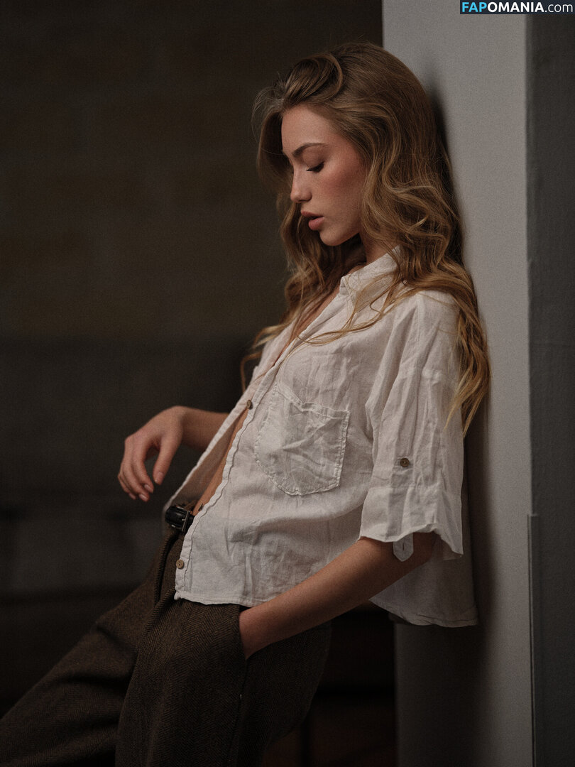 romy_vrhs Nude OnlyFans  Leaked Photo #9