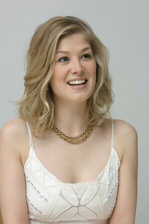 Rosamund Pike