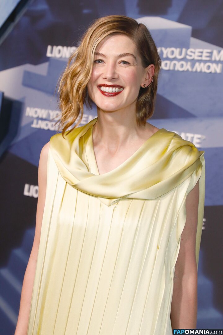 Rosamund Pike / mspike Nude OnlyFans  Leaked Photo #115