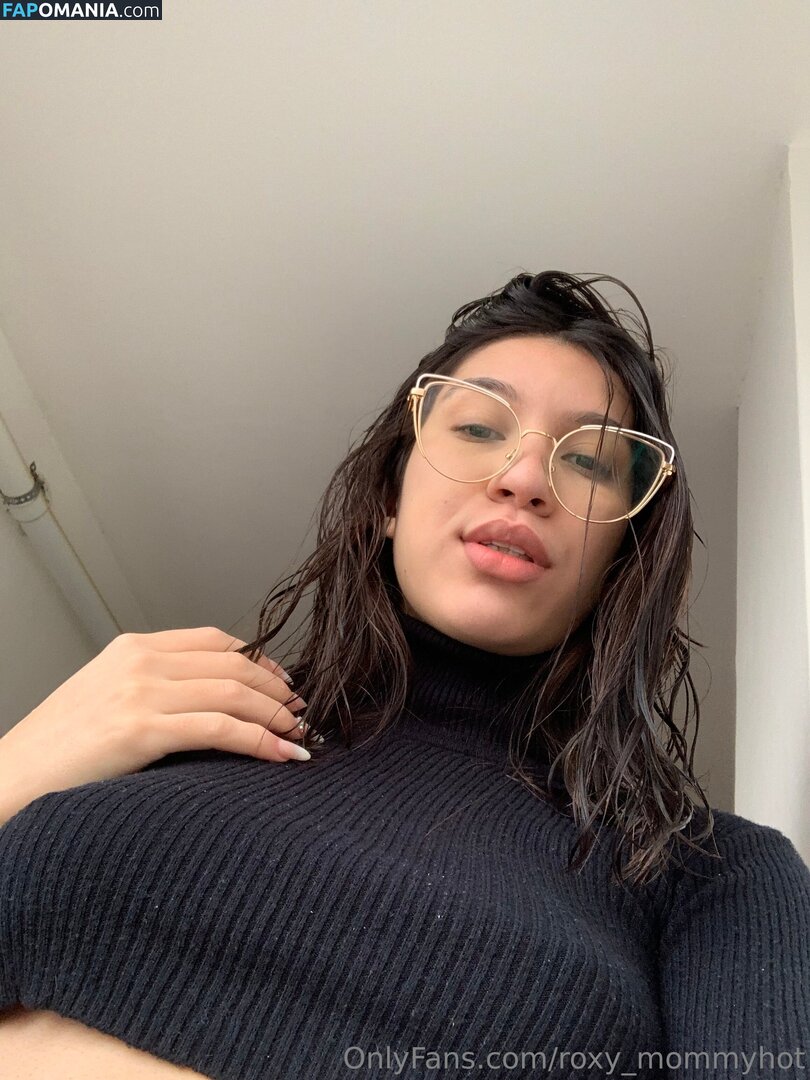 roxy_mommyhot Nude OnlyFans  Leaked Photo #8