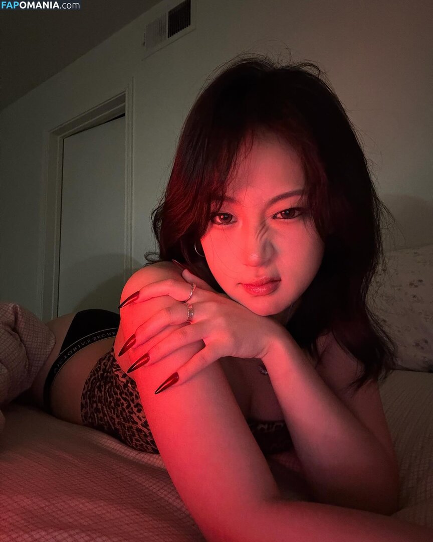 Rubyzhu / rubyzhu1204 Nude OnlyFans  Leaked Photo #1