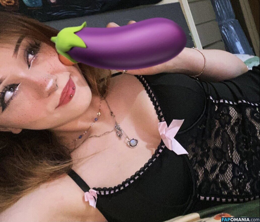 Kittyis._.Schizo / Sabah Nessy / Schizo_Kitty / Schizo_Kitty999 / Succubuss._.Kitty / Sw33tn3ss._.Nessy Nude OnlyFans  Leaked Photo #3