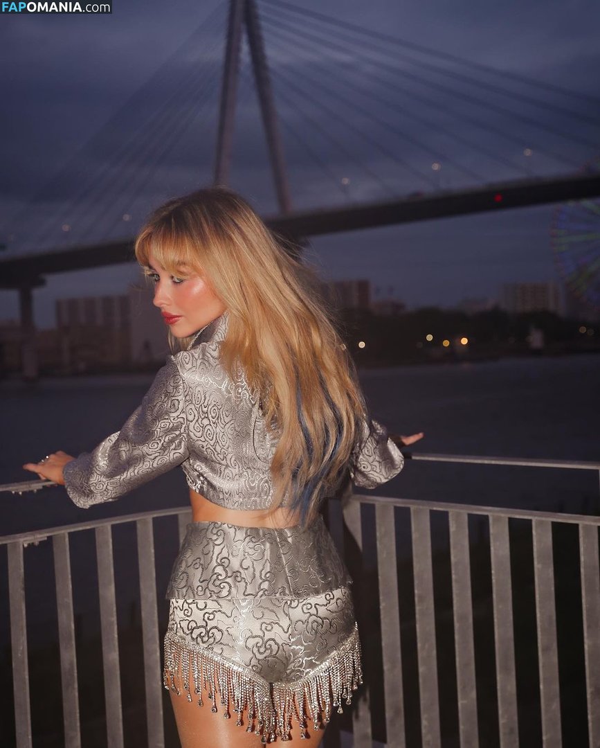 Sabrina Carpenter / https: / sabrinacarpenter Nude OnlyFans  Leaked Photo #90
