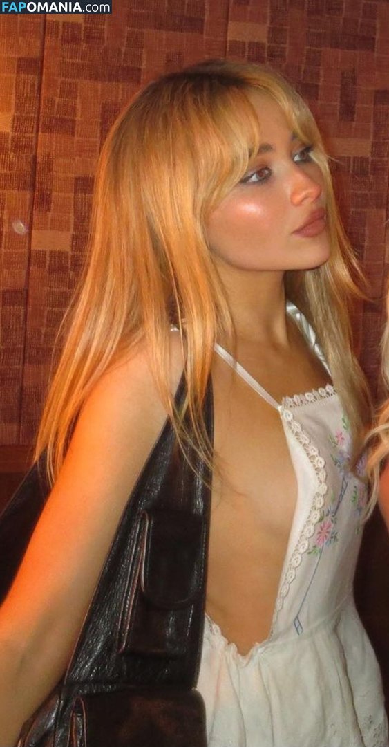 Sabrina Carpenter / https: / sabrinacarpenter Nude OnlyFans  Leaked Photo #104