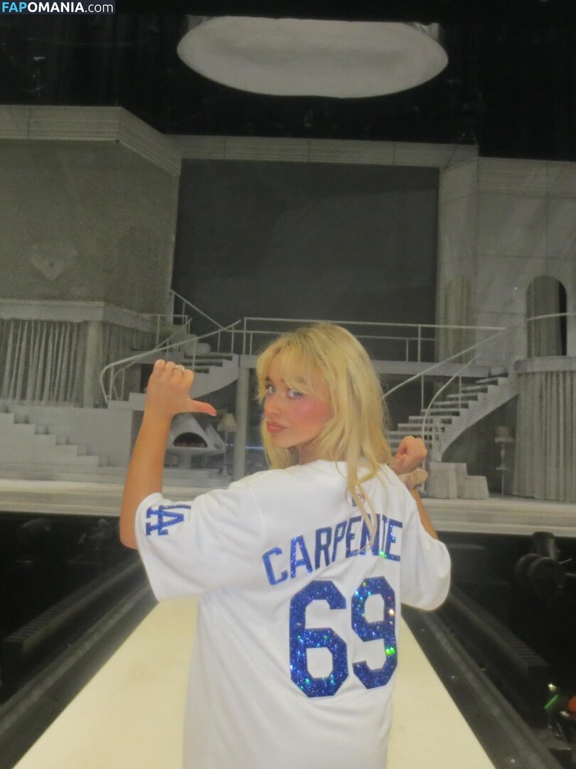 Sabrina Carpenter / https: / sabrinacarpenter Nude OnlyFans  Leaked Photo #2487