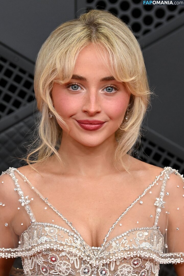 Sabrina Carpenter / https: / sabrinacarpenter Nude OnlyFans  Leaked Photo #2573