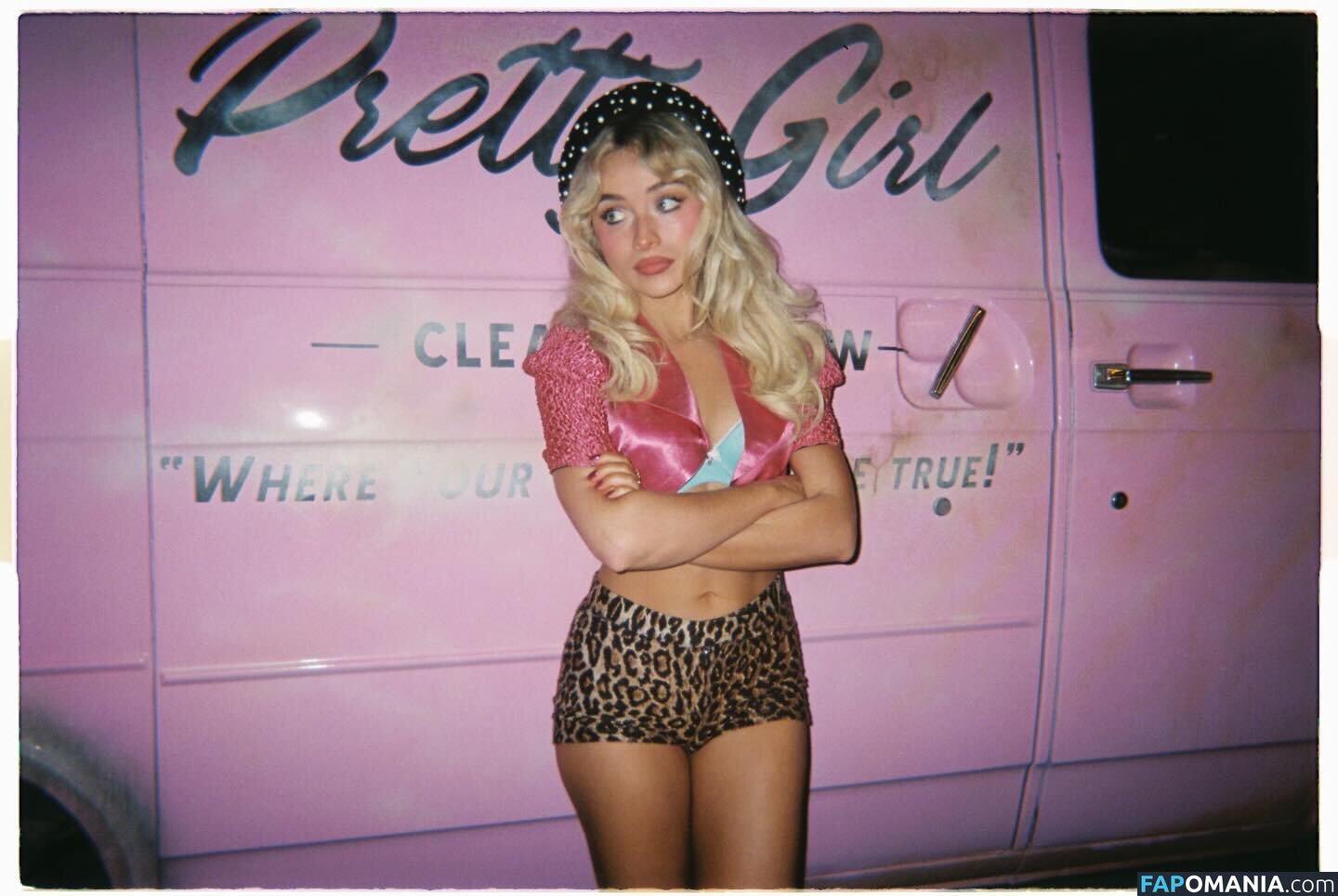 Sabrina Carpenter / https: / sabrinacarpenter Nude OnlyFans  Leaked Photo #2616