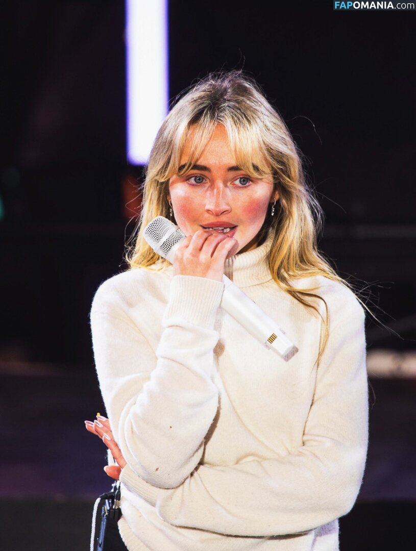 Sabrina Carpenter / https: / sabrinacarpenter Nude OnlyFans  Leaked Photo #2623