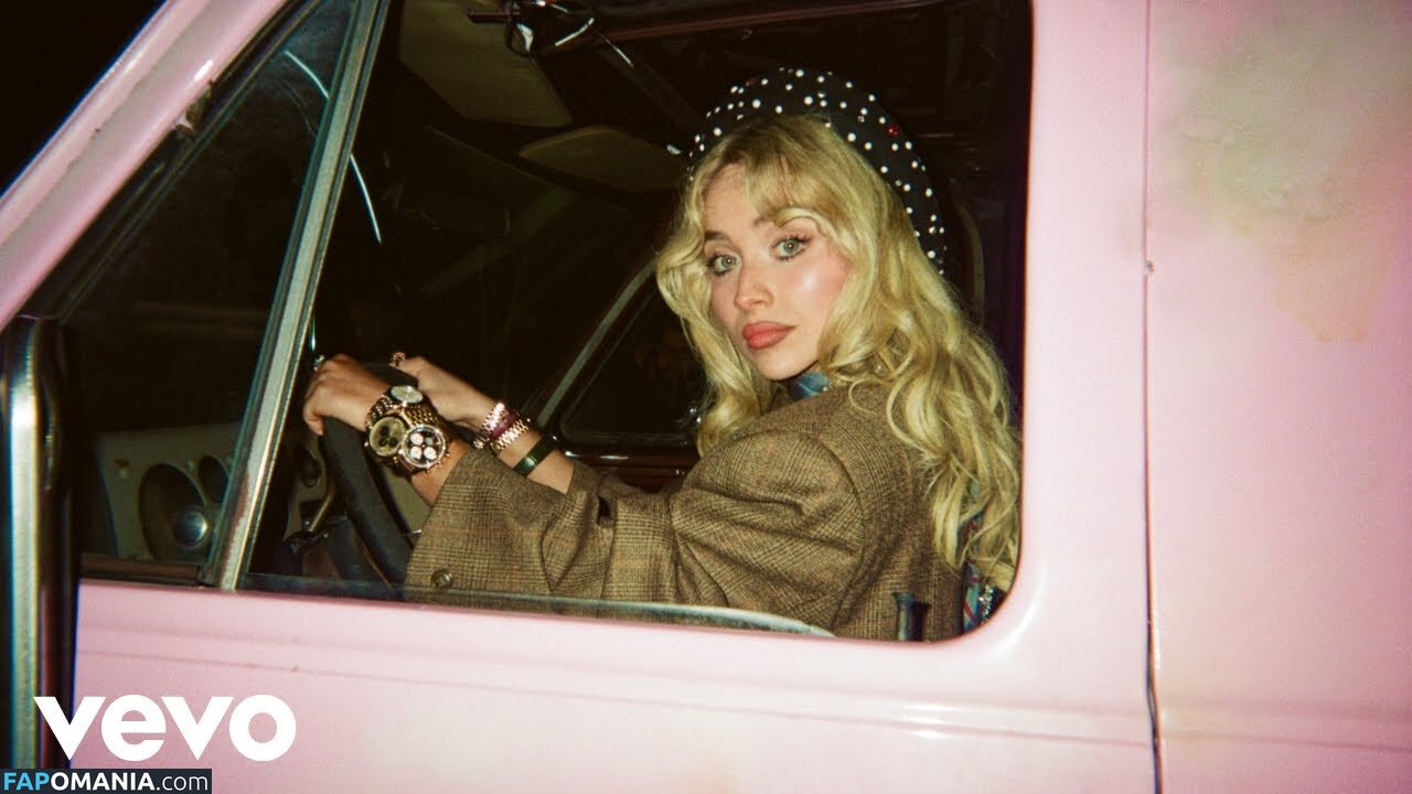 Sabrina Carpenter / https: / sabrinacarpenter Nude OnlyFans  Leaked Photo #2625