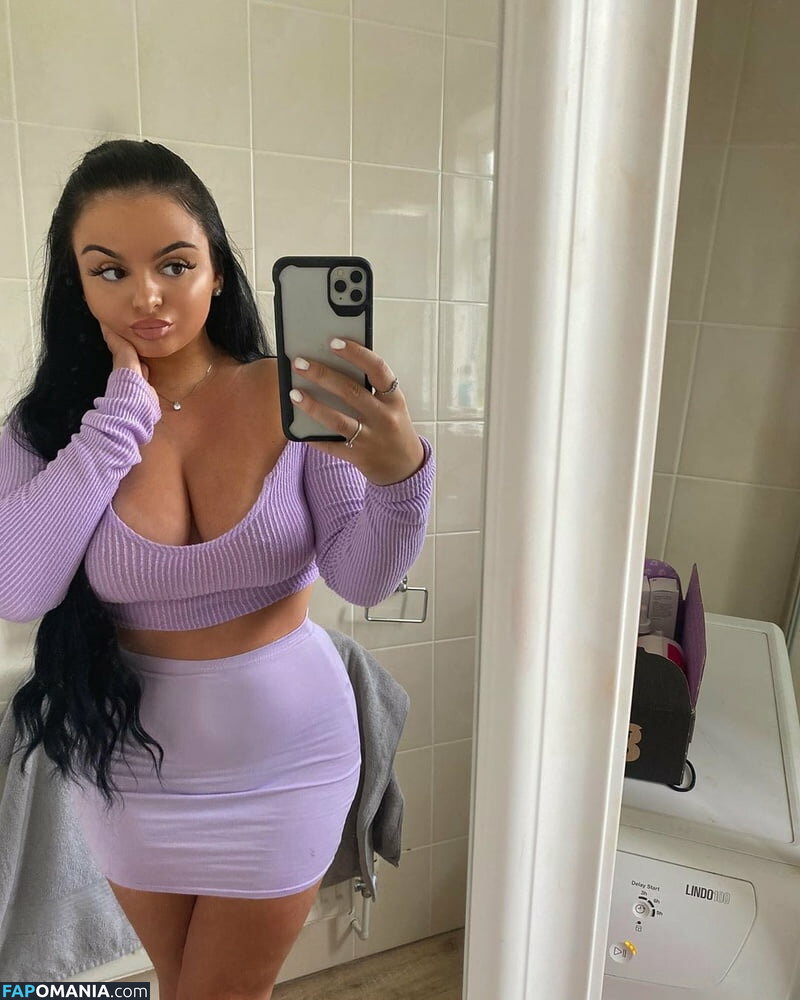 Sabrina / Sabrina_wet / dontripchocolatechip / sabrinacarpenter / sabrinainthecity / suhbeaner_ / upnextwithsabrina Nude OnlyFans  Leaked Photo #104