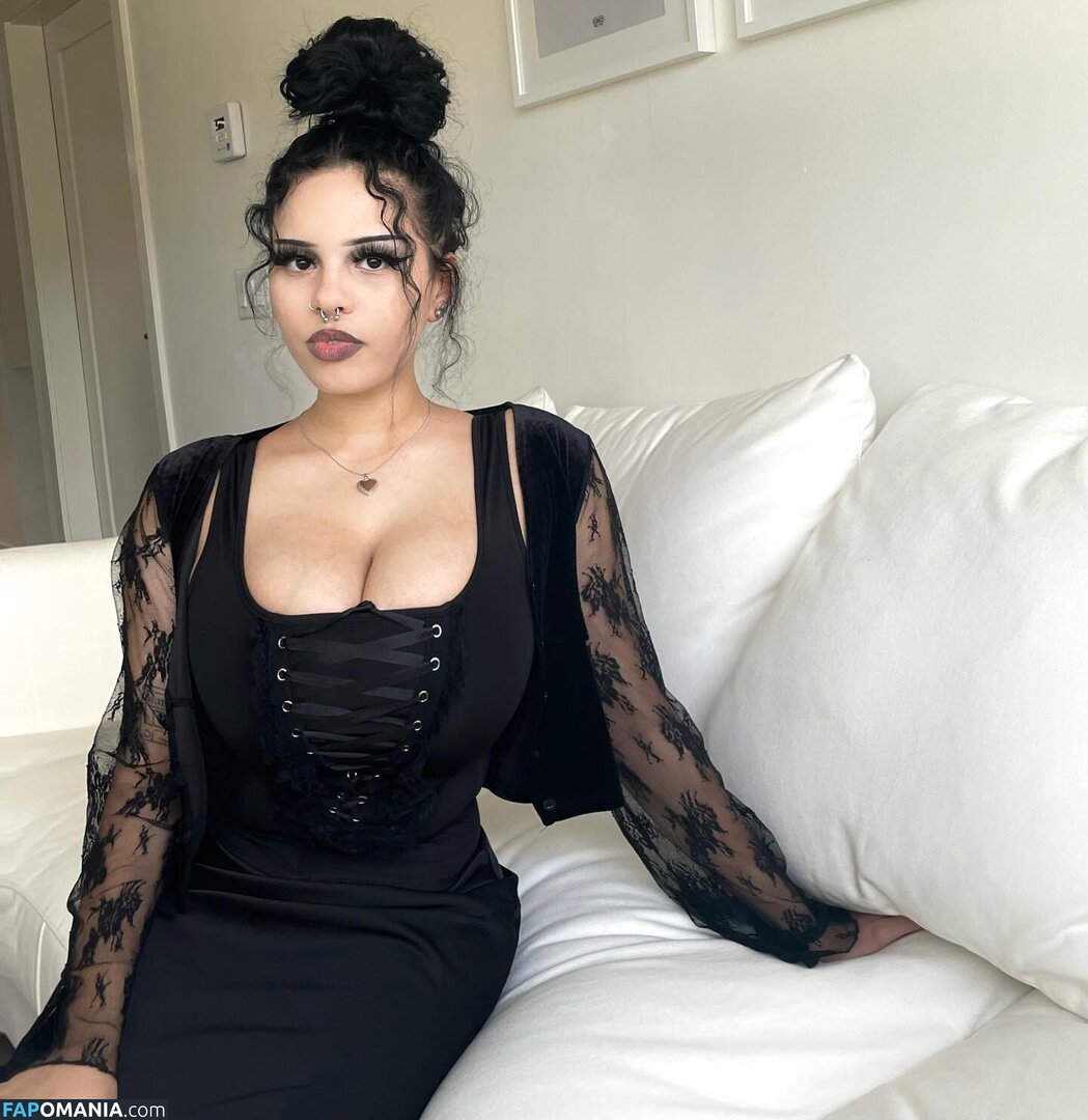 Sadesgrave Nude OnlyFans  Leaked Photo #1