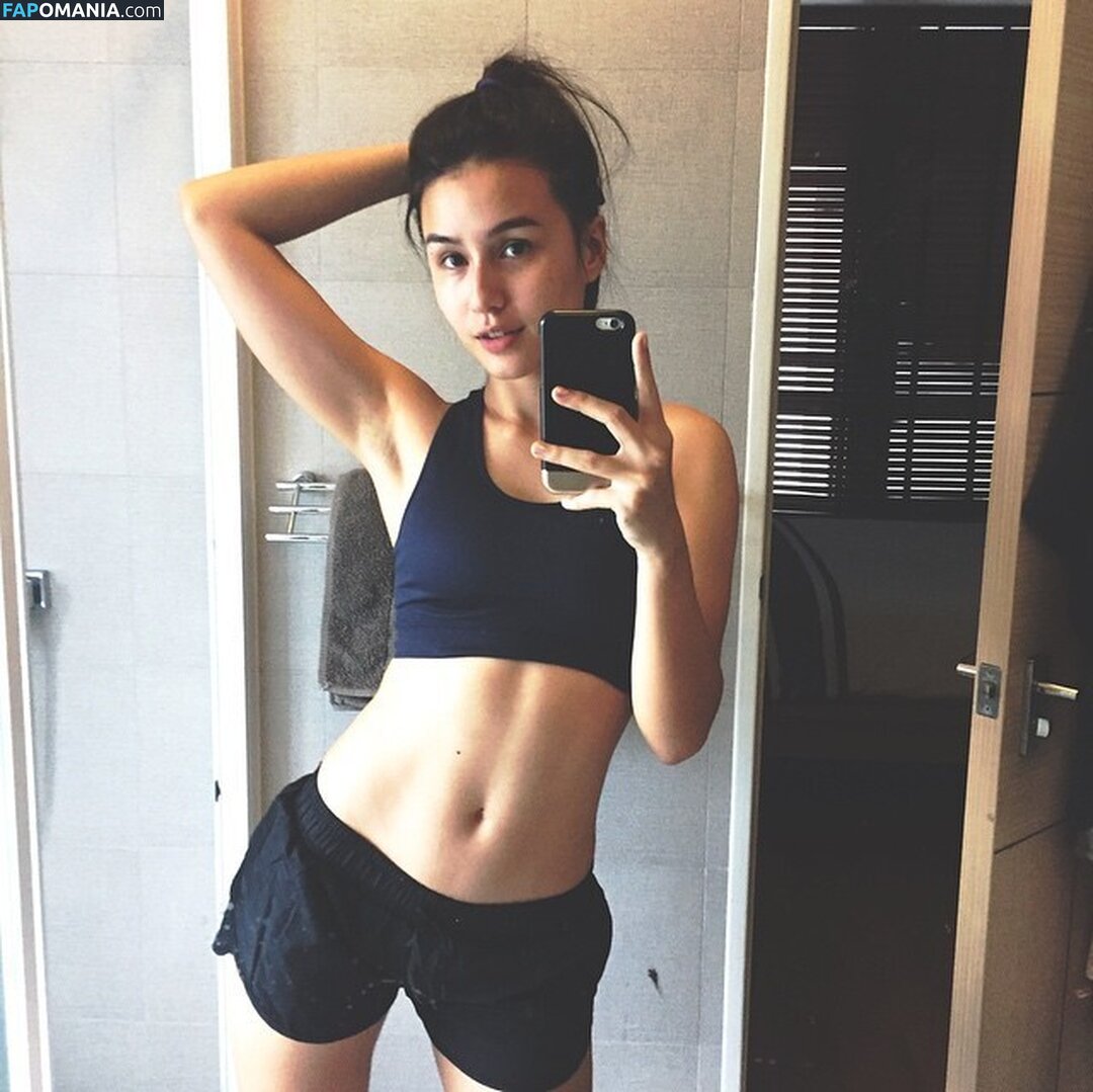 Saffron Sharpe / saffronsharpe Nude OnlyFans  Leaked Photo #7