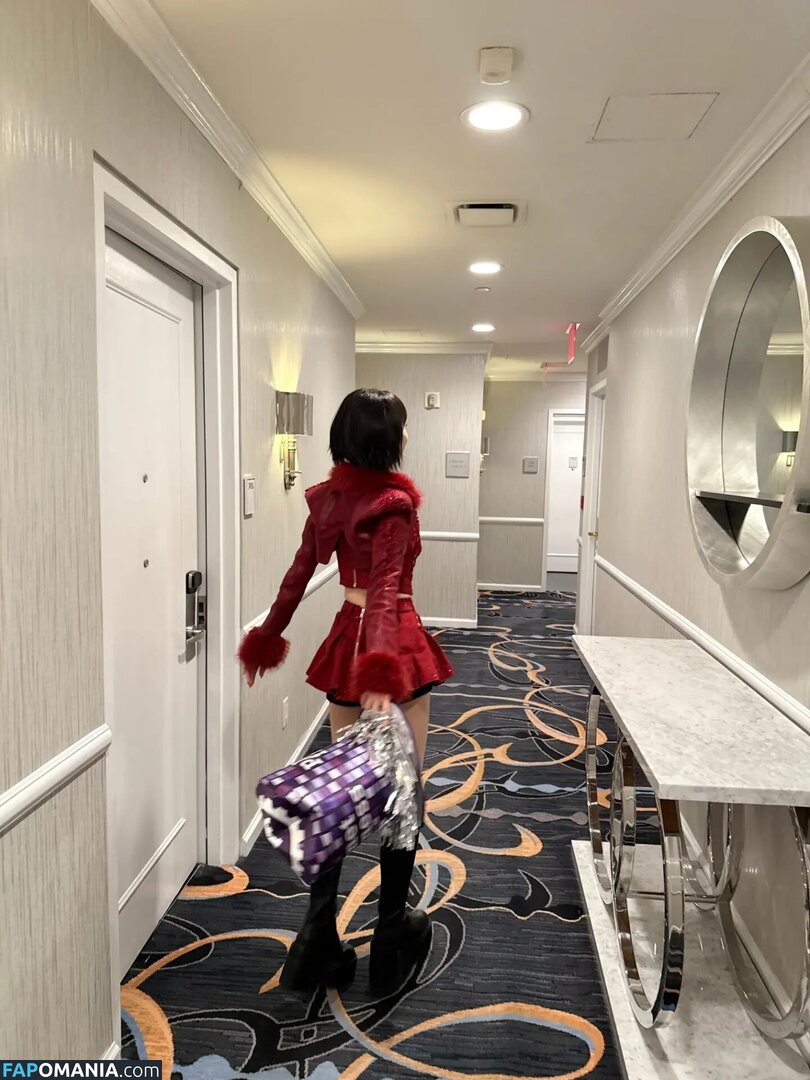 39saku_chan / LESSERAFIM / Sakura Miyawaki 宮脇 咲良 Nude OnlyFans  Leaked Photo #10