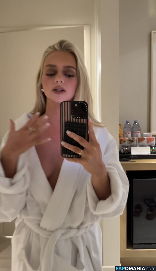 Samantha Riehl / https: / samanthariehl Nude OnlyFans  Leaked Photo #1