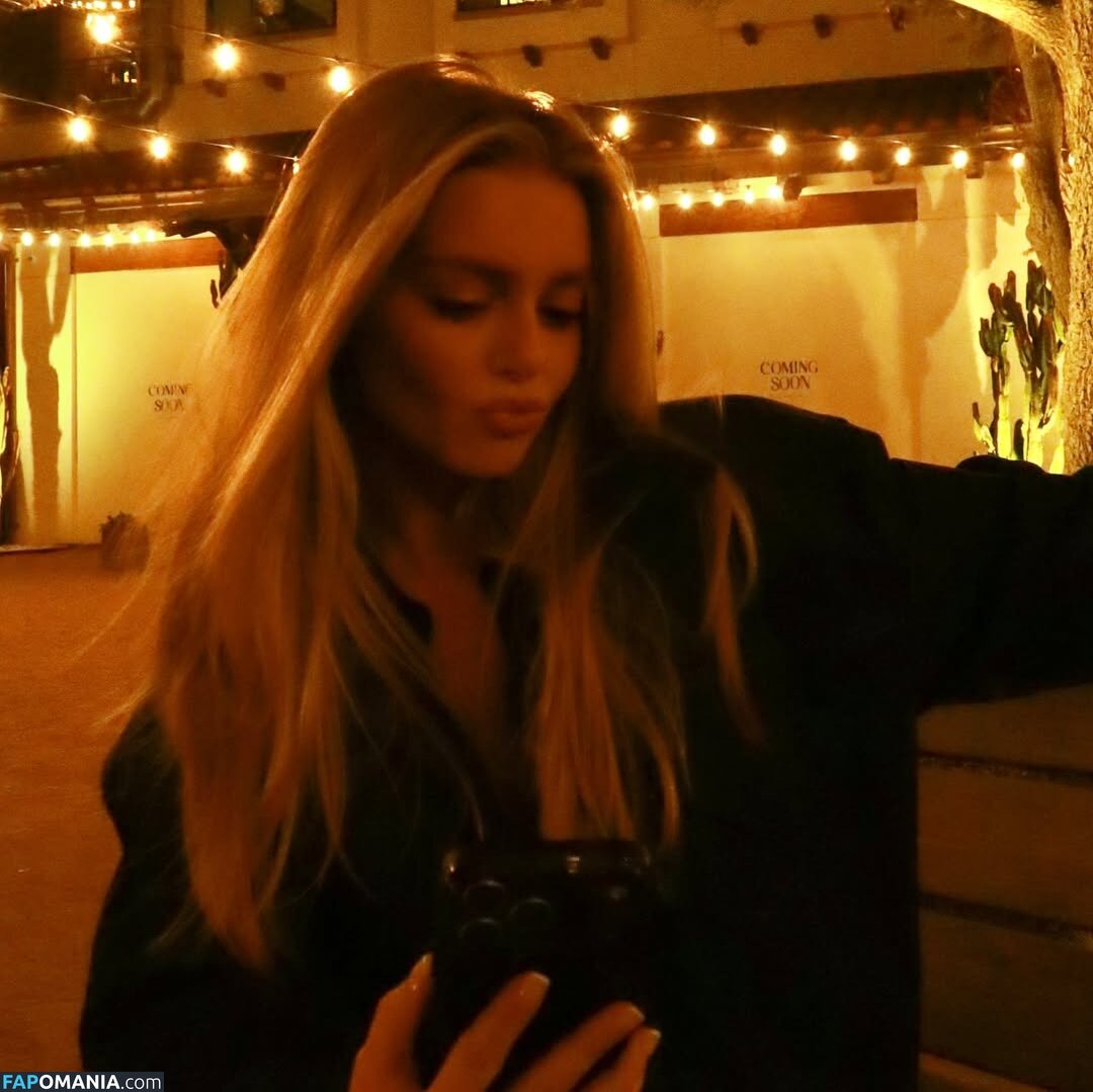 Samantha Riehl / https: / samanthariehl Nude OnlyFans  Leaked Photo #12