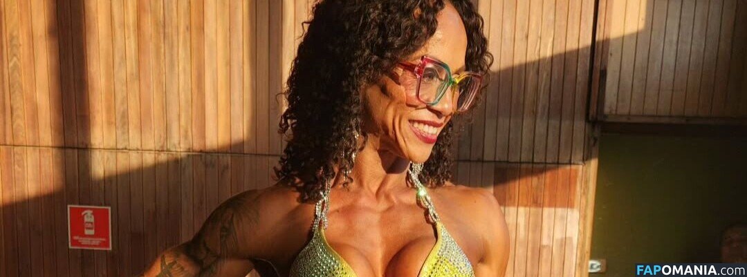 Sandra Andrade / Sandrinha Saradi / sandra fit / sandraandrade888 / sandrafit Nude OnlyFans  Leaked Photo #4