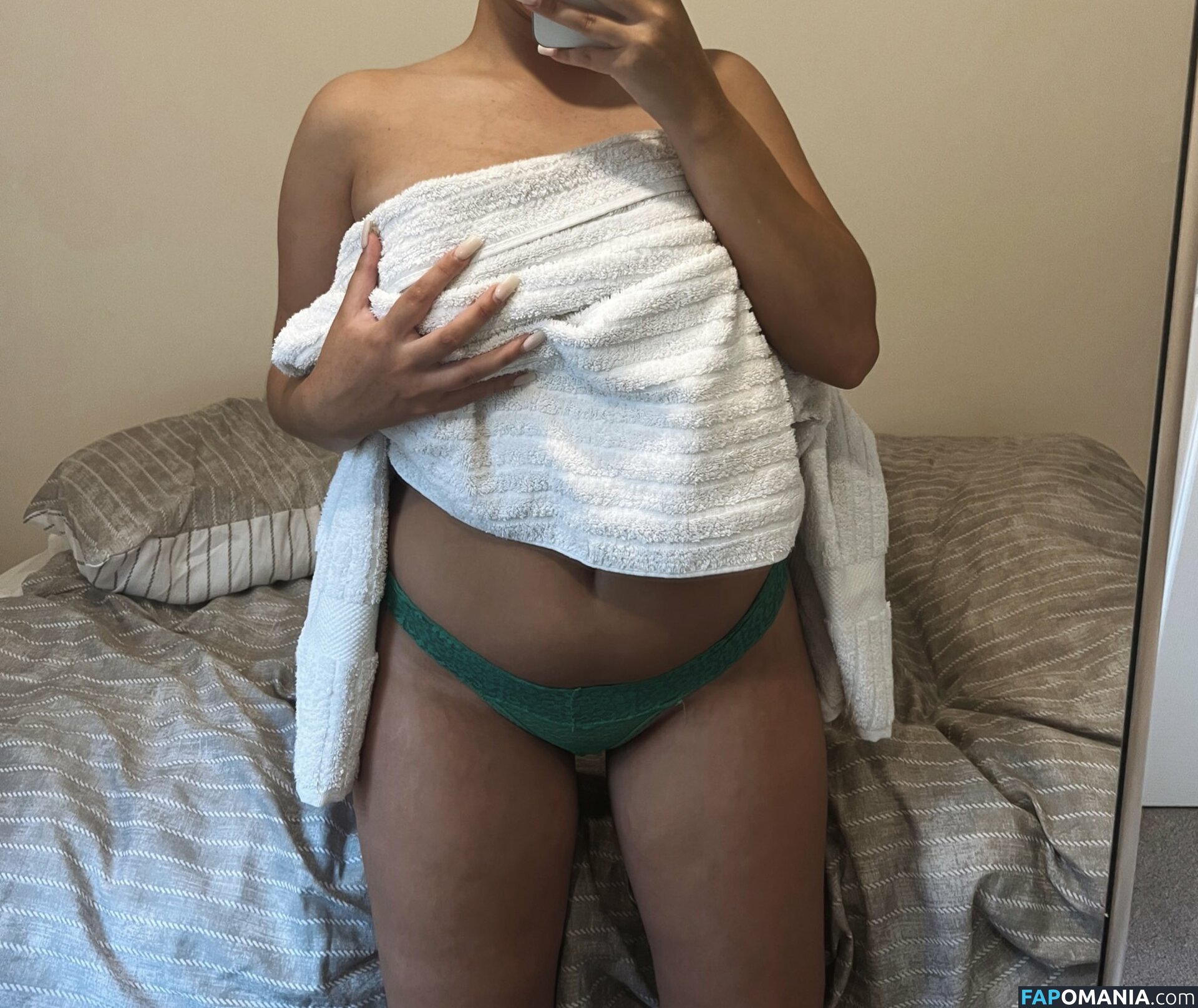 Sara Bennett / sarabennettxx Nude OnlyFans  Leaked Photo #1