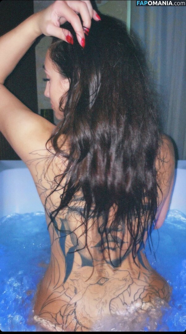 Sara Secciss / sara_secciss / sarapiras Nude OnlyFans  Leaked Photo #33