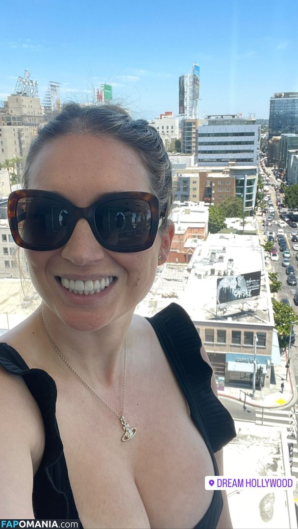 Sarah Cruddas / sarahcruddastv Nude OnlyFans  Leaked Photo #1