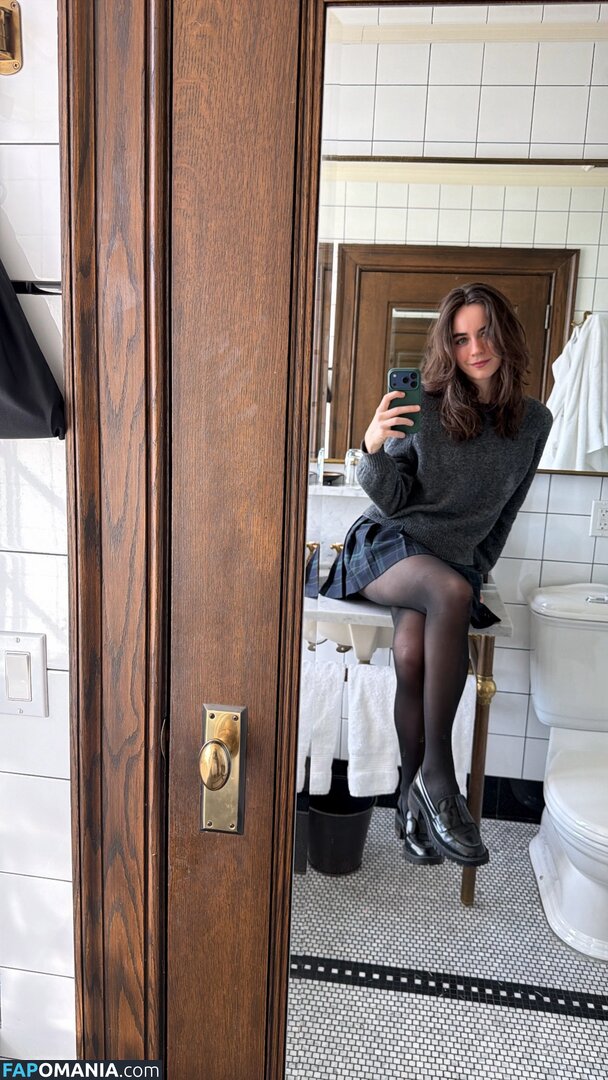 Sarah Desjardins / SarahDesjardins Nude OnlyFans  Leaked Photo #1
